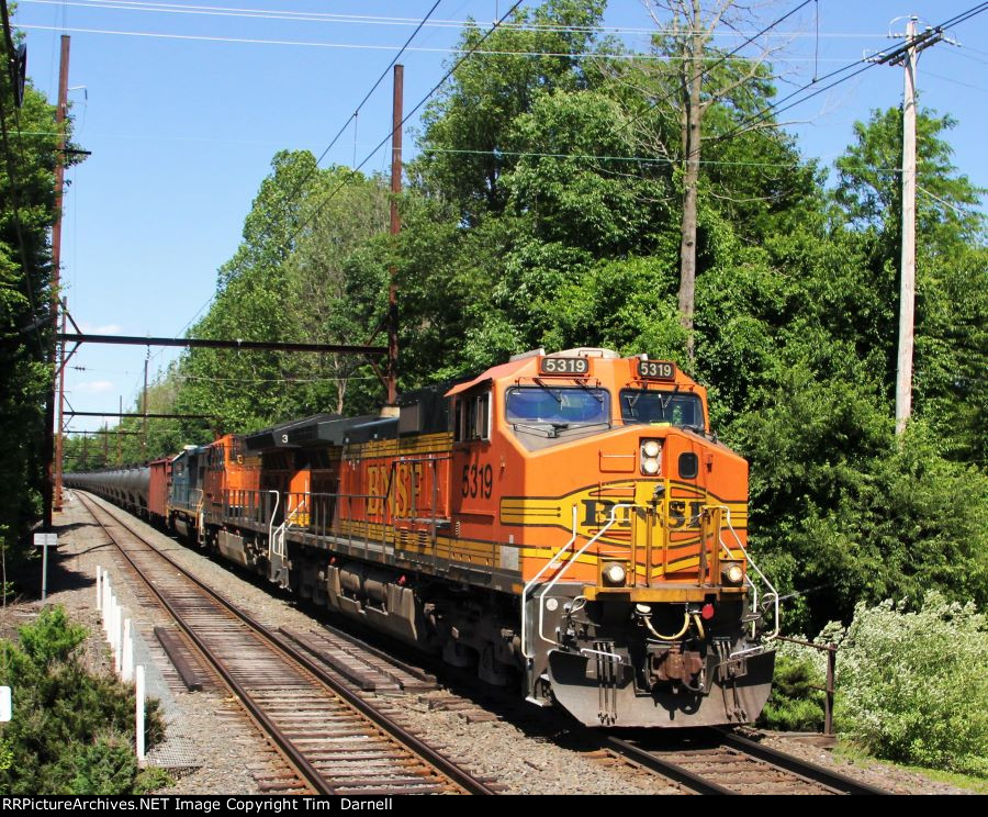 CSX 5319 on K142